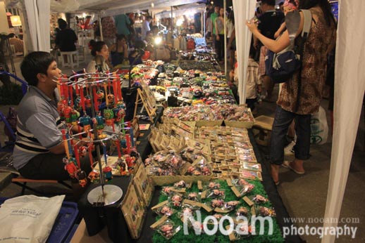 พาเที่ยว ตลาดจั๊กจั่น Cicada Market หัวหิน หรือสวนศรี เขาตะเกียบ